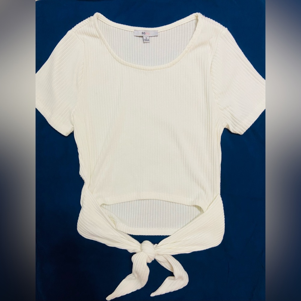 Stefanie ribbed off white crop top front knot
